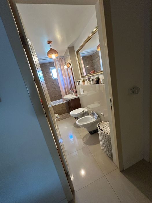 Apartament 3 camere,76mp,renovat complet,mobilat la comanda,Orastie