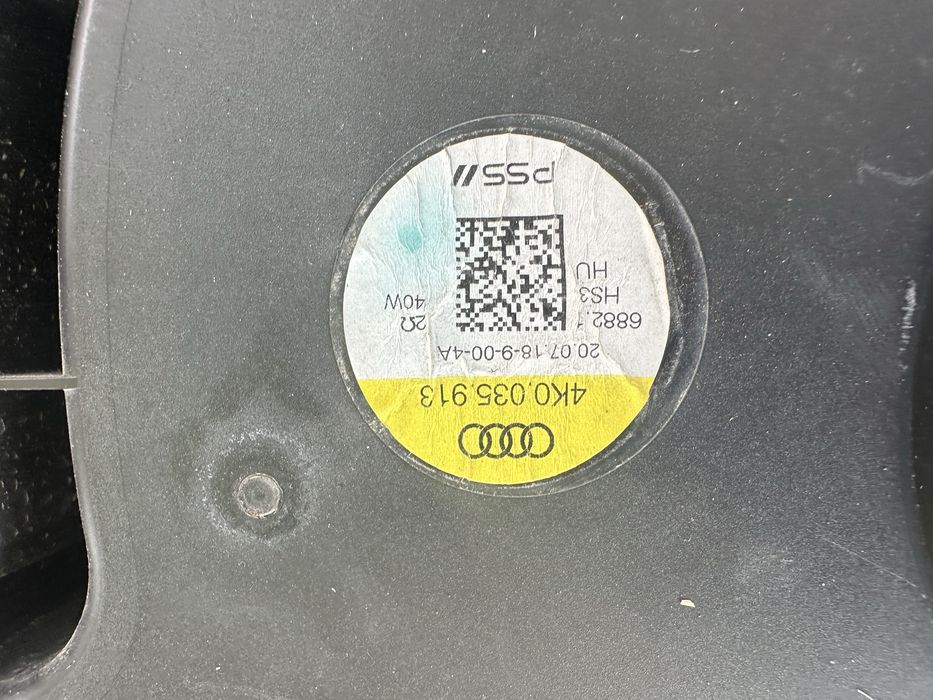 Тонколони и буфер каса за Audi A6 C8 2019г 4k0035913