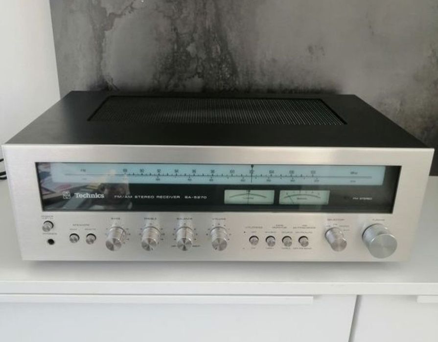 Amplituner Technics, Fisher, Akai