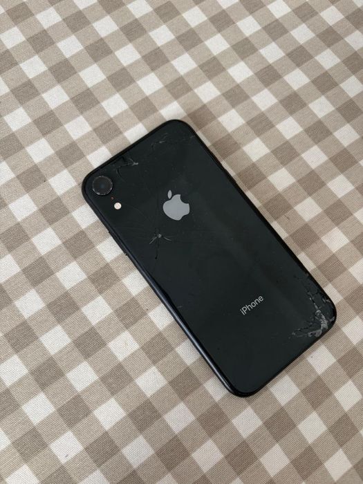 Iphone xr в хорошем состоянии