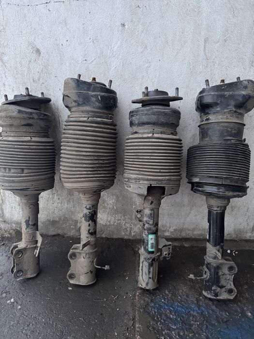 Продам пневмаподвеску и компресор насос