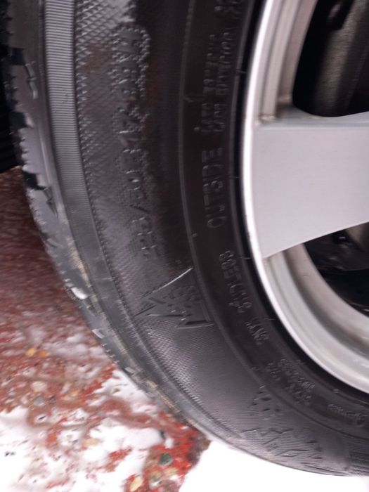 Vand două cauciucuri 225/60 R17