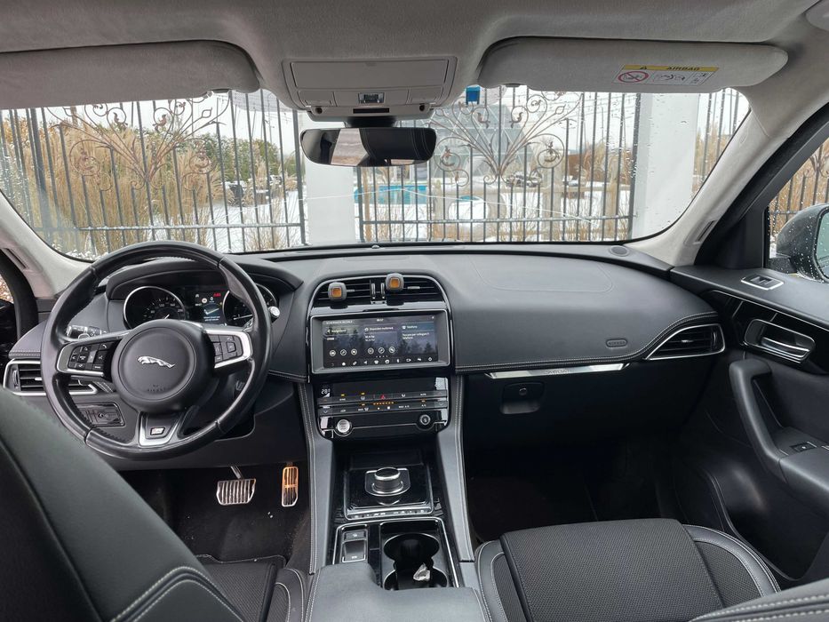 Plansa bord Jaguar F Pace