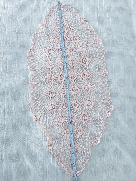 Cuvertura, fata de masa, mileuri crosetate manual