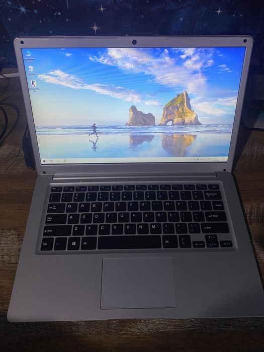 Продам ноутбук win 10