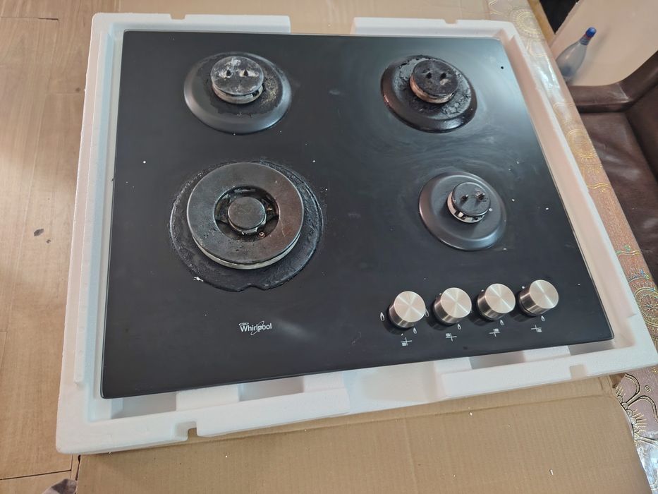 Plită pe gaz aproape nouă