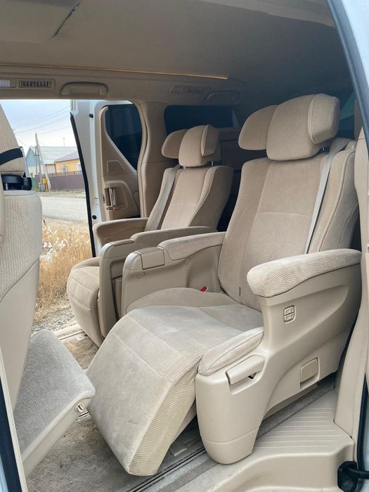 Продам Toyota Vellfire 3.5 обьём.