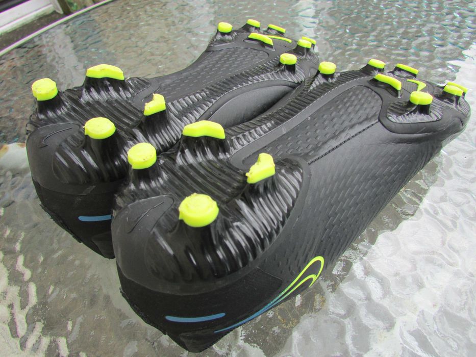 Футболните обувки Nike Phantom