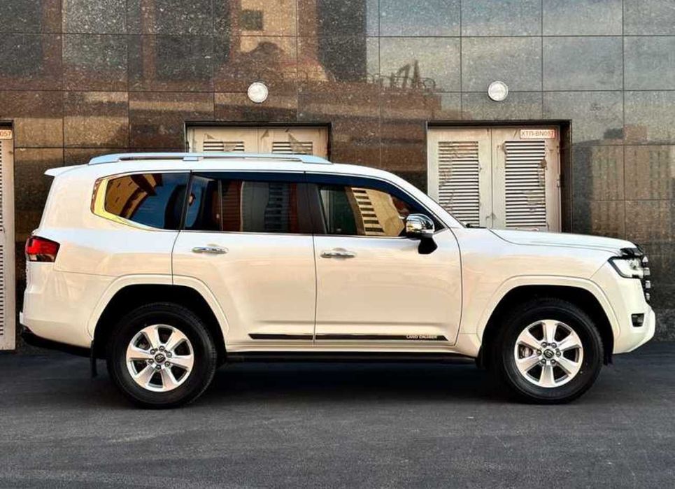 Toyota Land Cruiser 300 в разборе