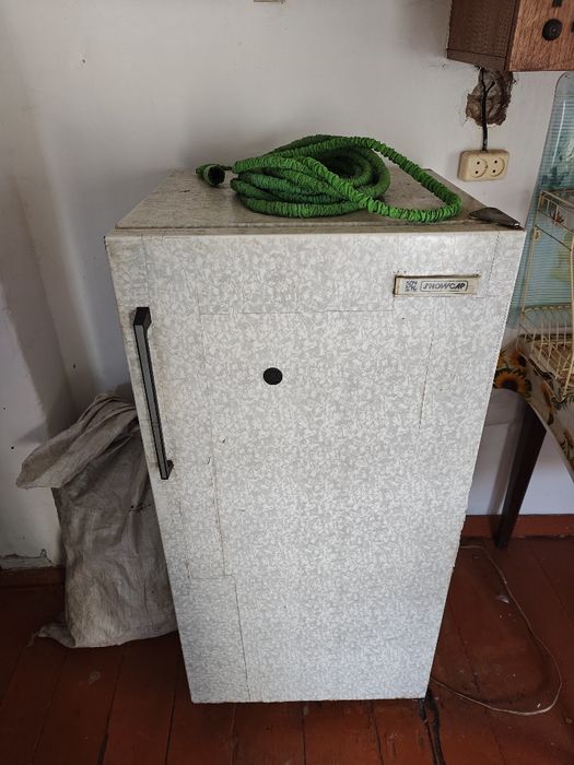 Холодильники 2 штуки