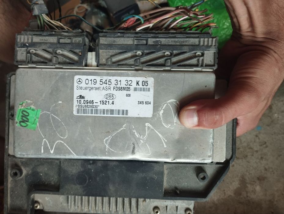 Блок управления двигателем Mercedes-Benz W202