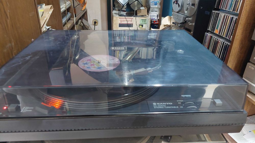Грамофон SANYO TP 728