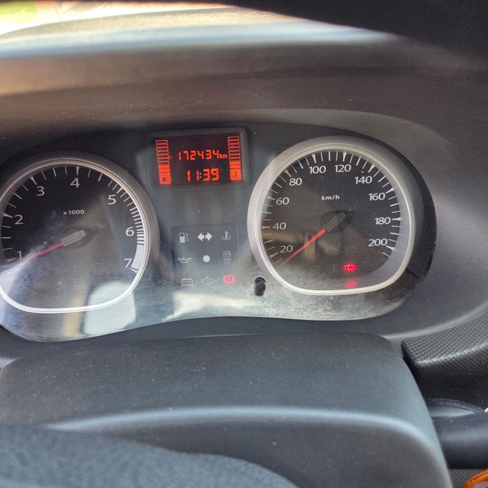 Dacia Duster 1,5 D —-Euro 5 —3600 €