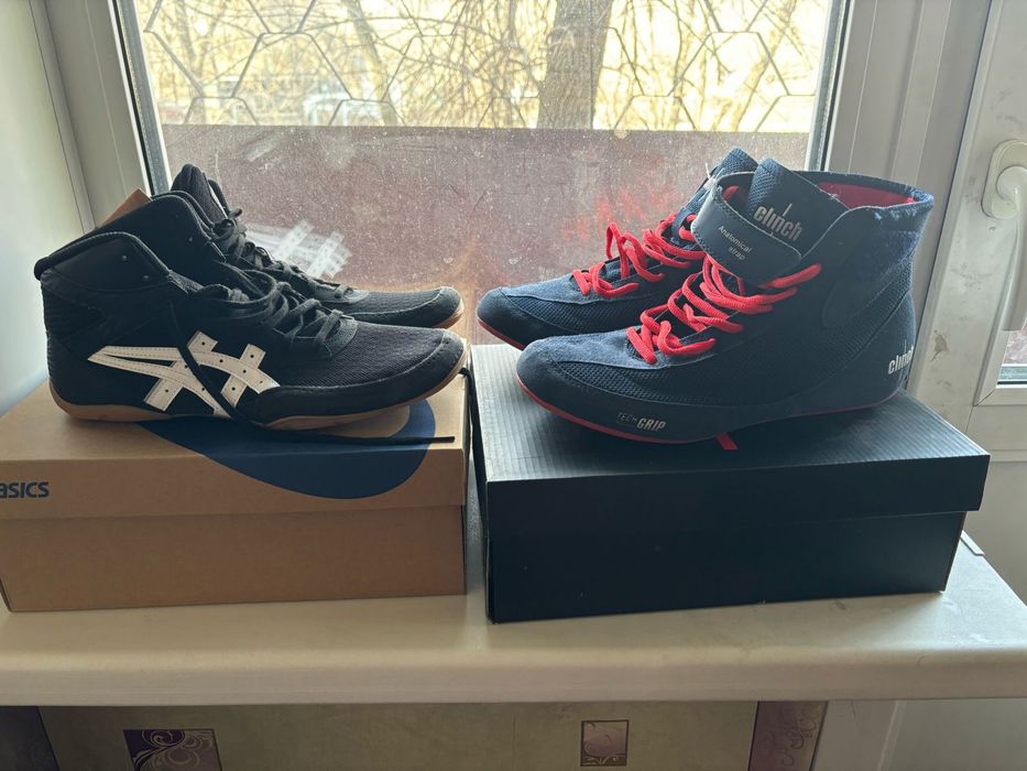 Борцовки. Asics 41 размер, Clinch 42
