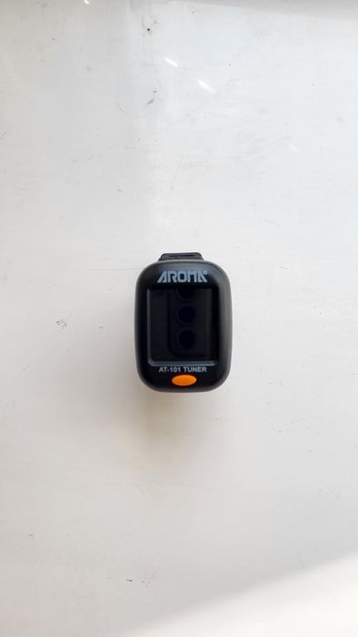 Тюнер для музыкальных инструментов