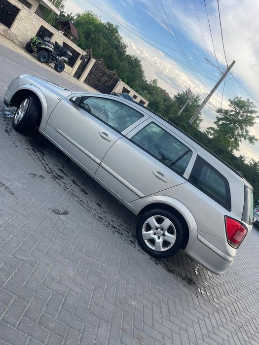 Vând Opel Astra H