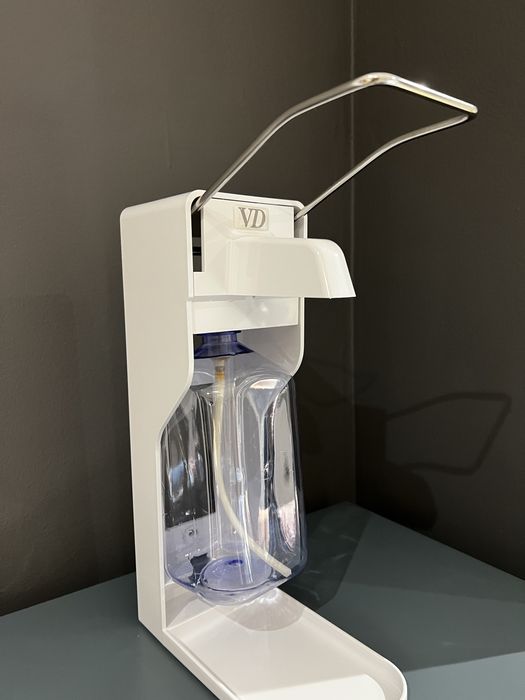 Дозатор для антисептика