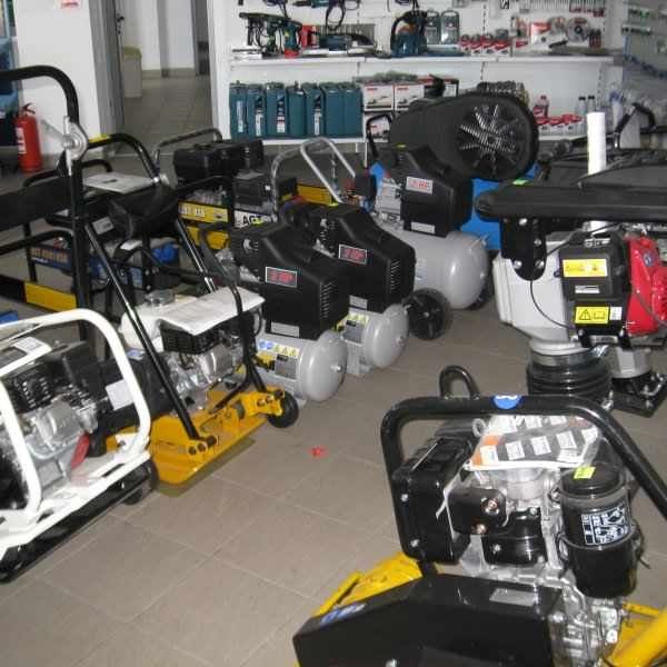 Inchiriere ciocan demolator picamar picamer bosch dewalt makita