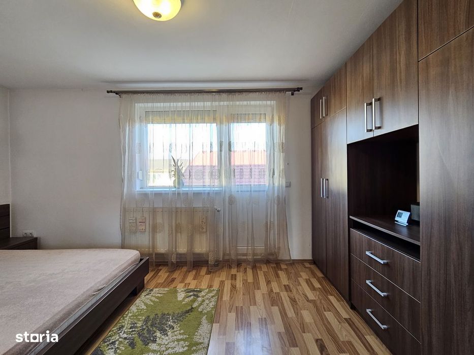 TRIPLEX MOBILAT 4 camere 2 bai+ garaj Turnisor reper Metro