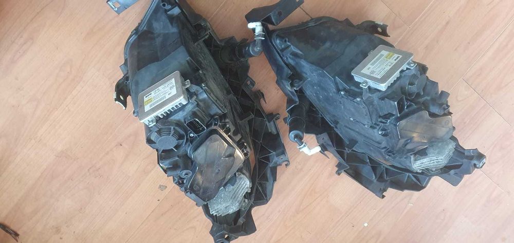 Far stanga dreapta BMW Seria 3 E90 E91 facelift LCI bixenon adaptive