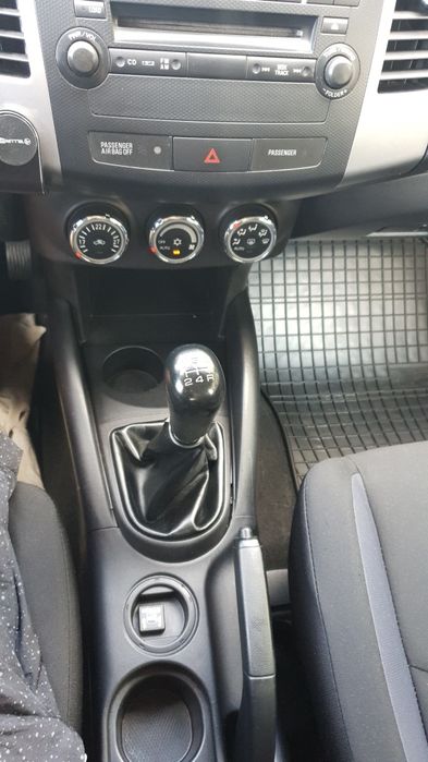 Mitsubishi Outlander 2.0 benzina ,140 cp ,An 2011 !