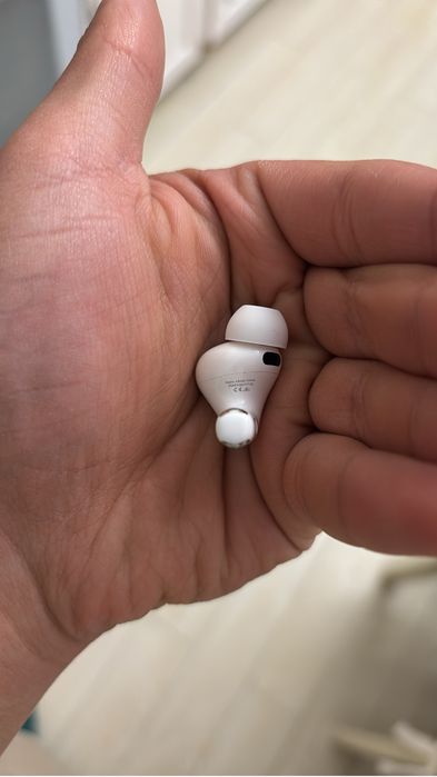 Левый наушник airpods pro 3