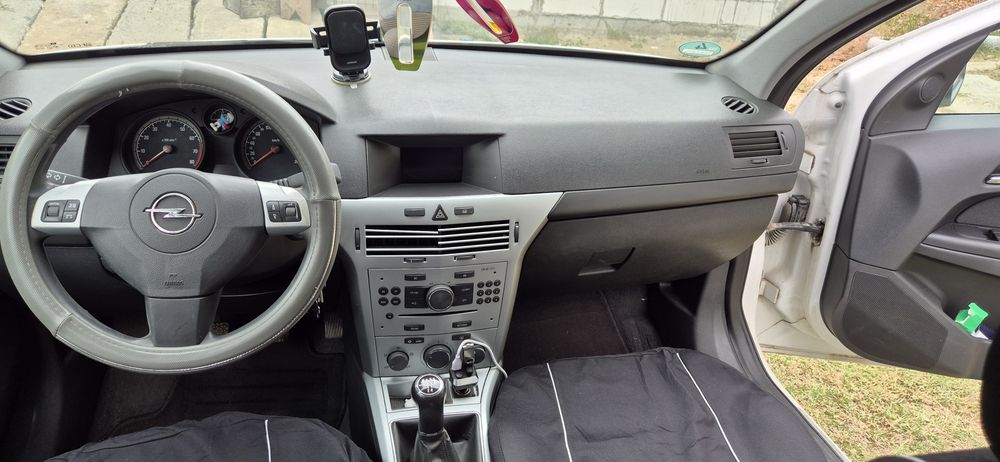 Vand opel astra H  1.8 benzina din 2009
