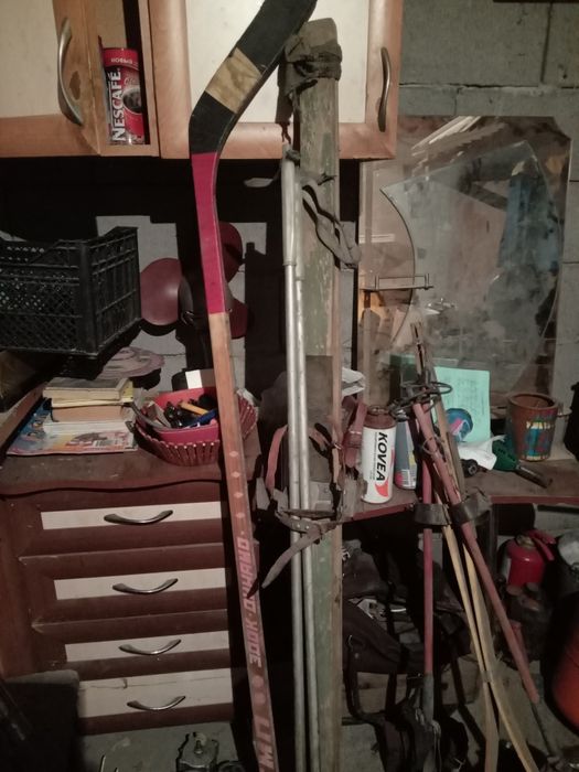 Продам лыжи СССР.Клюшки