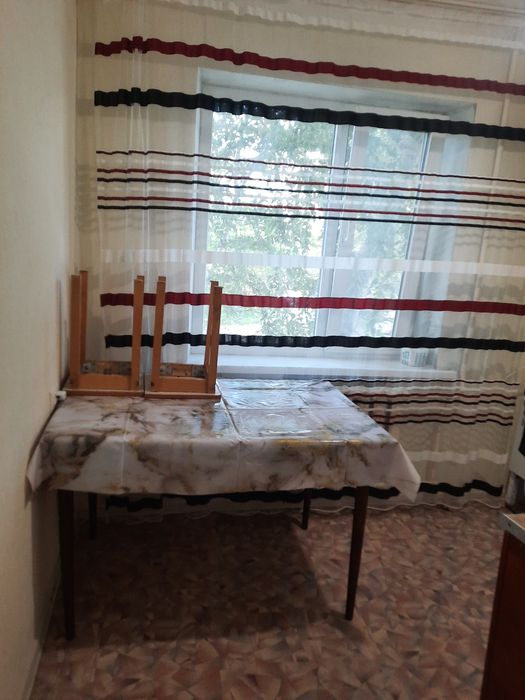 Сдам 3 ком кв на 15 микр 2 эт.