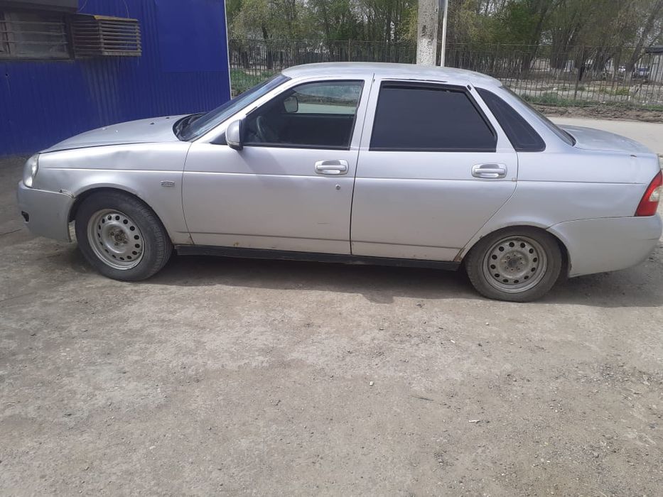 Приора сатылады.