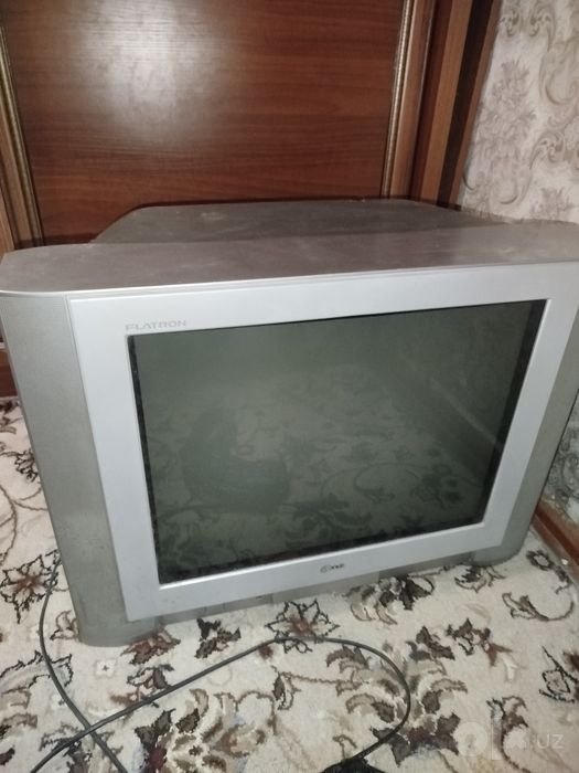 Телевизор LG. Продаю срочно