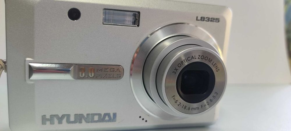Като нов компактен фотоапарат HYUNDAI L8325