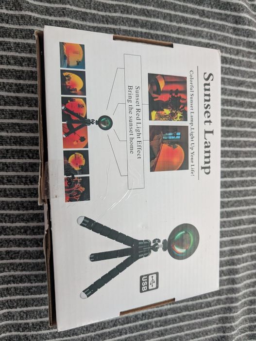 Lampa RGB cu lupa, efect de apus USB