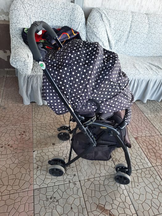 Продам прогулочную коляску