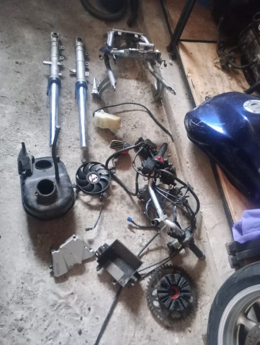 Piese motocicleta Yamaha FZ6 Fazer 2004