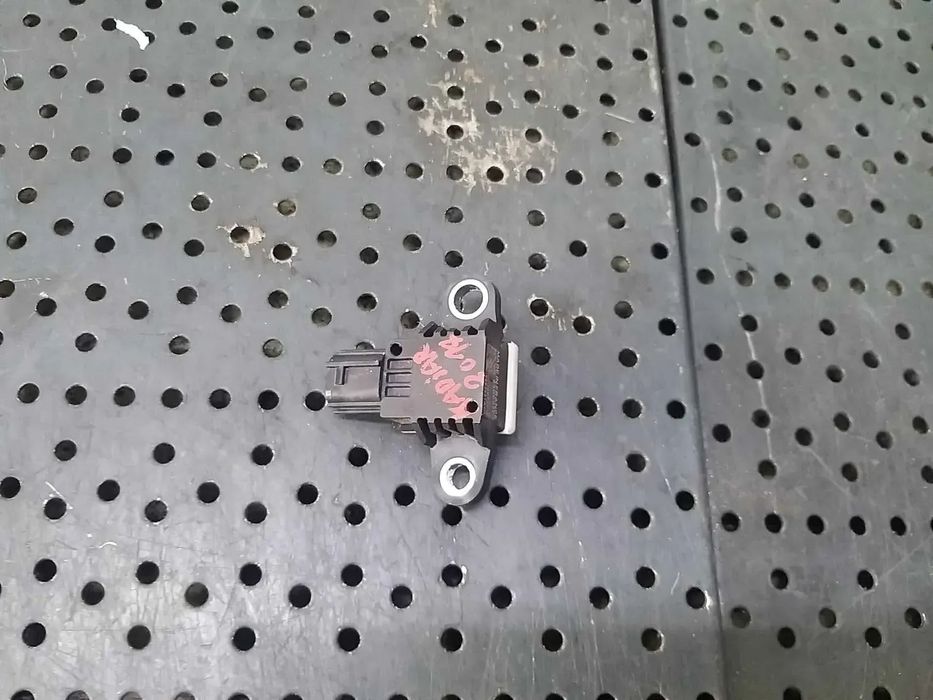 Senzor impact stanga fata renault kadjar ha hl 988363ta0a