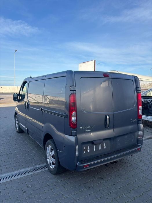 Dezmembram Renault Trafic 2.0 diesel din 2012