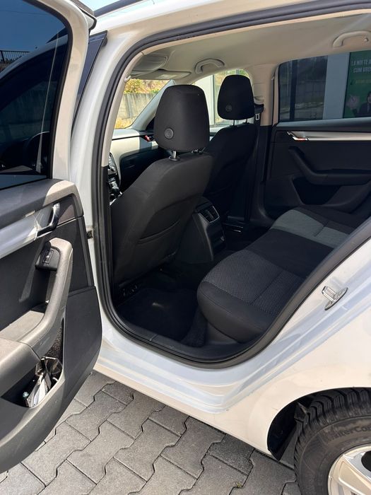 Proprietar vând Skoda octavia 3 an 2016 motor 2000 cmc 150 cp