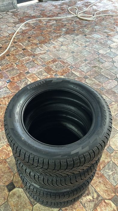 Pirelli ice zero FR