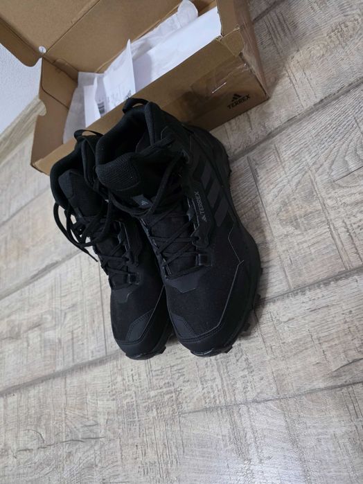 Ghete pentru drumeții Adidas Terrex