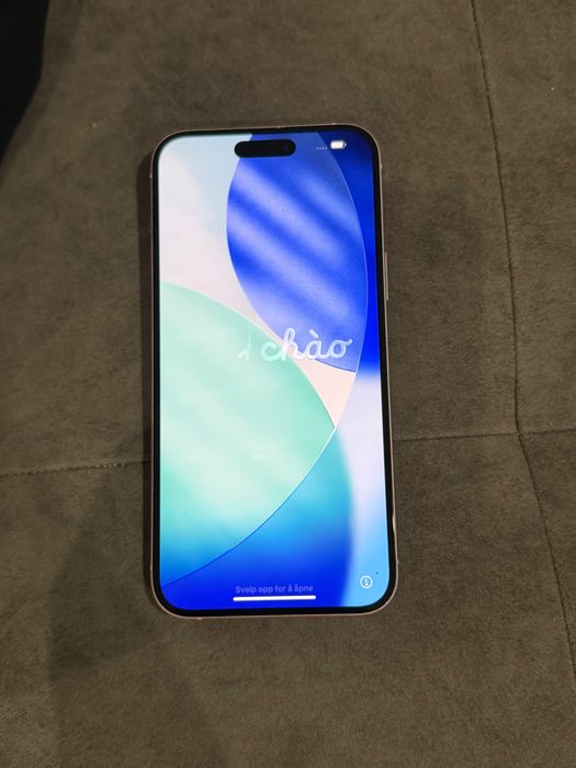 Продавам IPhone 15 plus pink много добро състояние