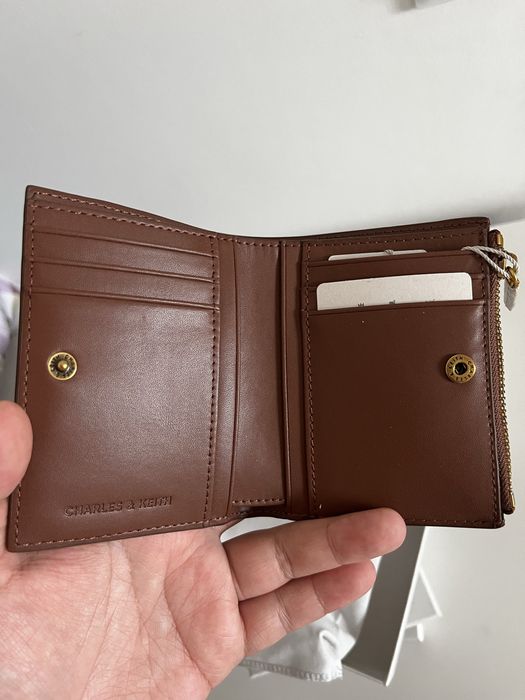Кошелек Charles & Keith