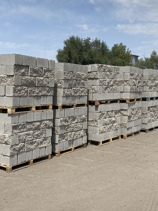 Сплитерные блоки рваный кирпич брусчатка шляпы