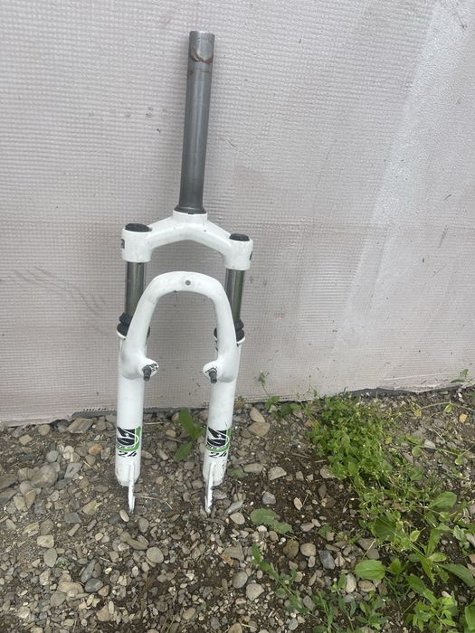 Vand furca de bicicleta