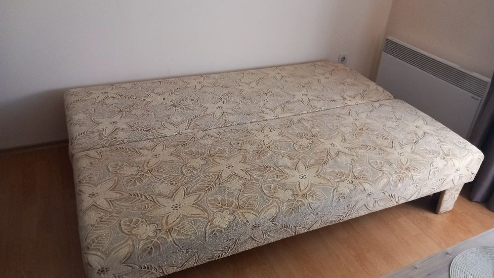 Диван с функция сън