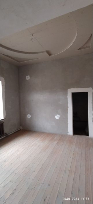 Hovli sotiladi6 sotix