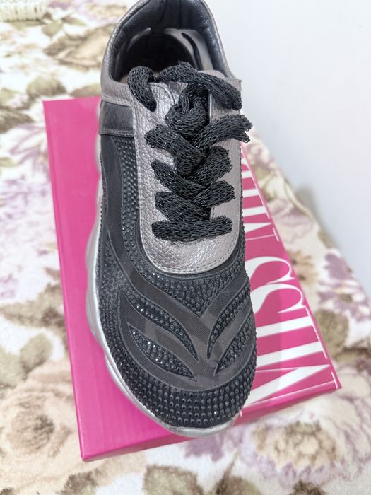 Sister stars фирма кроссовкаси 200 минг