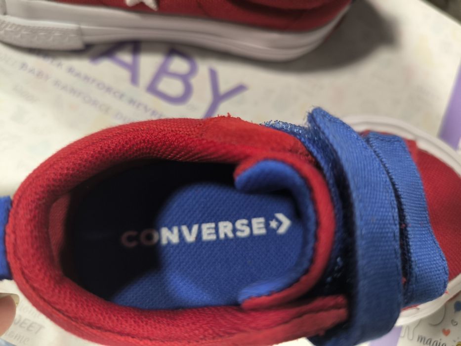 Маркови обувки за момиче 19-21 номер - Geox, Converse, Kickers, Apawwa