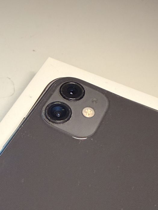 Oferta Limitata iPhone 11 Negru 64GB