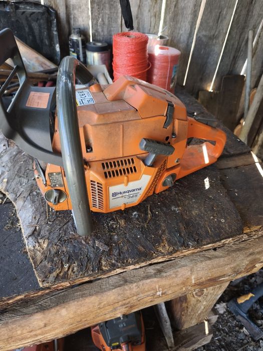 Vând Husqvarna 365
